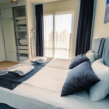 Stylish Loft - 50m From פאראלימני