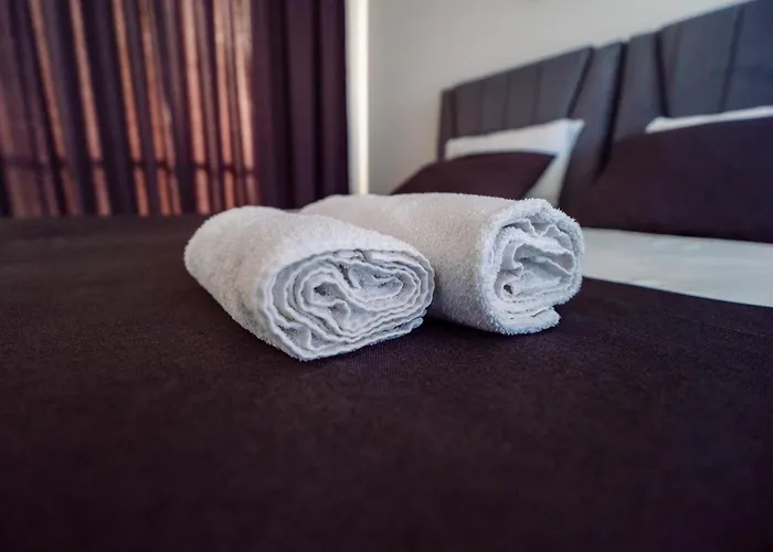 Stylish Loft - 50m From * Paralimni